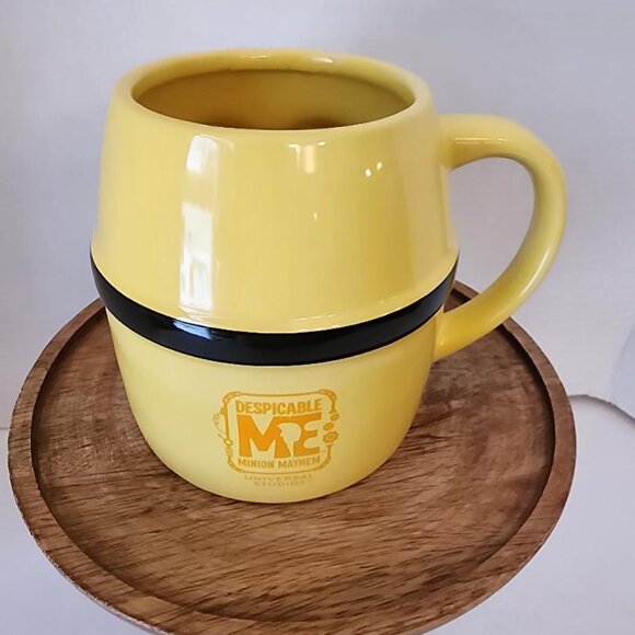 Universal Studios Exclusive Despicable Me Dave 3D Sculpted Face Mug - Picture 2 of 4